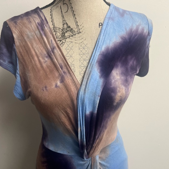 Asymmetrical Twisted Waist Tie Dye Dress! - Picture 5 of 14